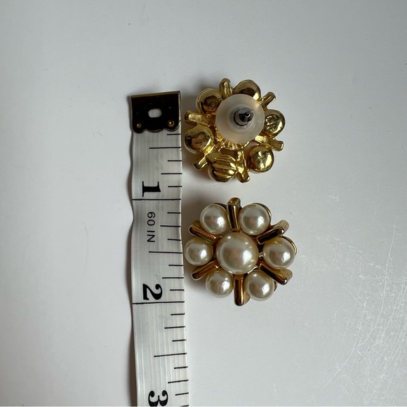 Vintage Faux Pearl Cluster Earrings - Picture 4 of 4